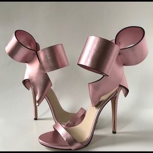 Aminah Abdul Jillil Sandal